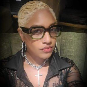 Meet your Posher, Leatrice